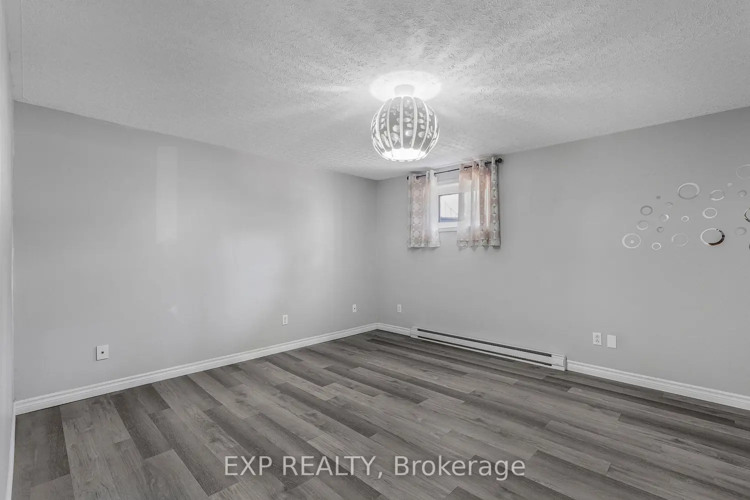 Additional image 15 of 905 Ghislain Street