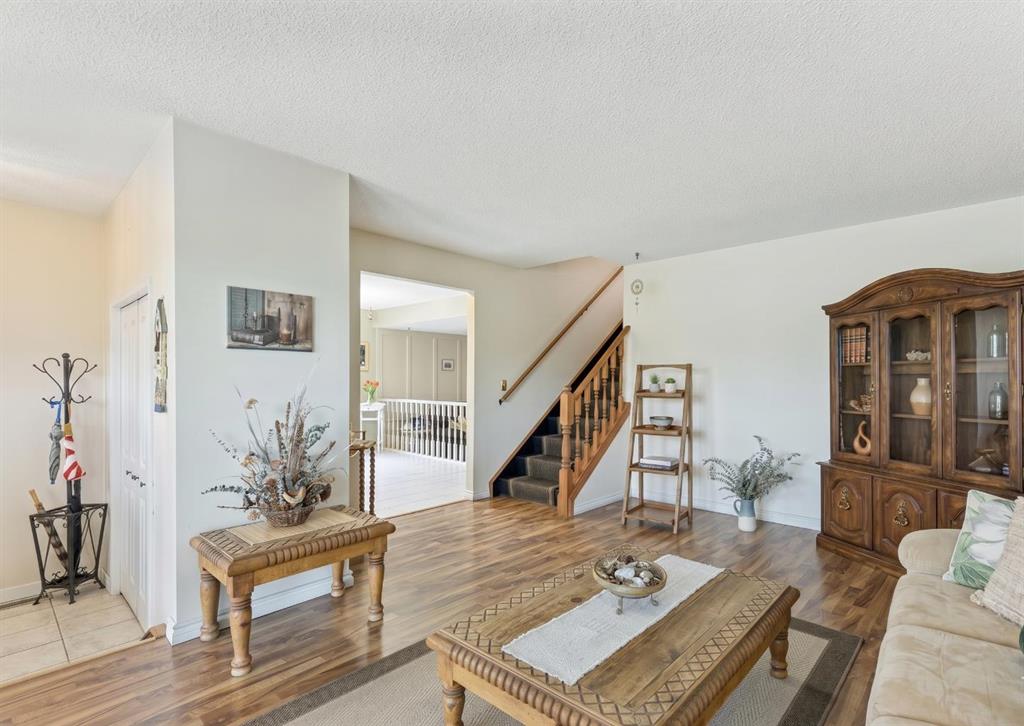 Additional image 4 of 323 Ranchview Place NW, Calgary, AB, T3G 1J8