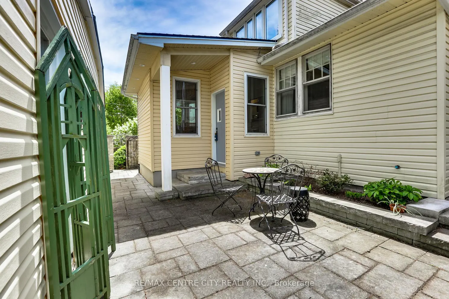 Additional image 10 of 1008 Waterloo Street