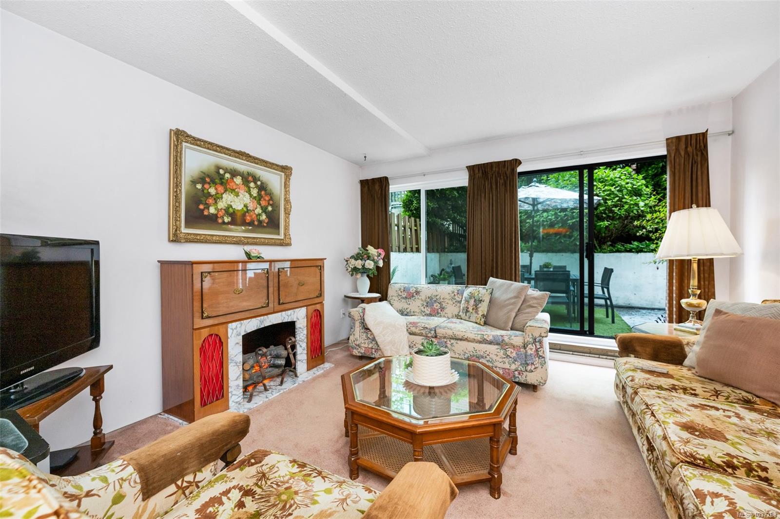 Additional image 3 of 103-1031 Burdett Avenue N, Victoria, BC, V8V 3G9
