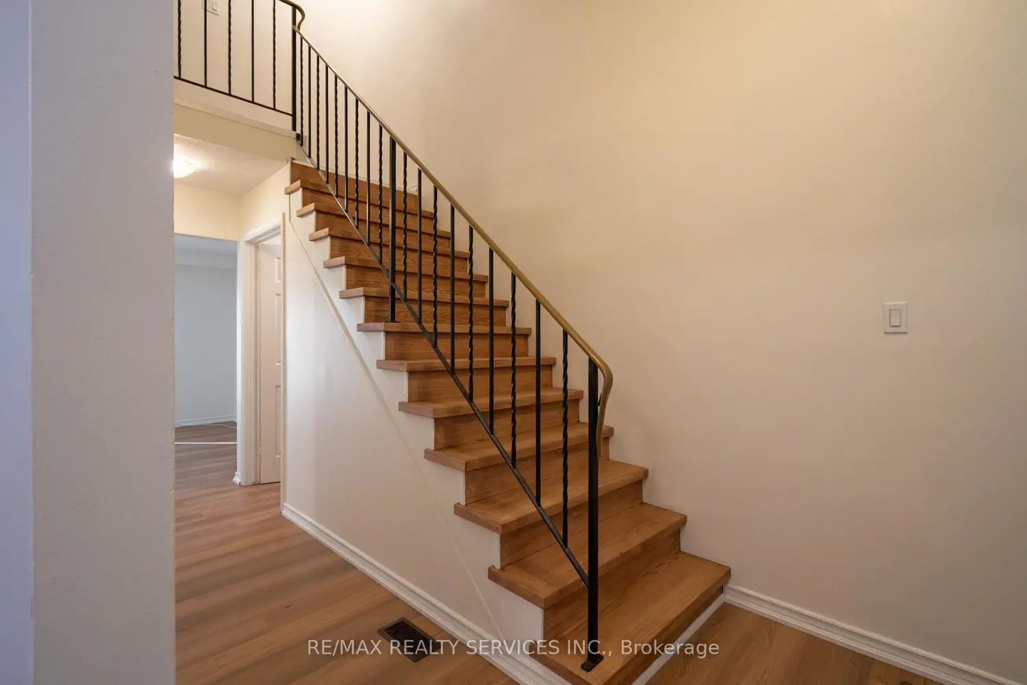 Additional image 5 of 100 Brownleigh Avenue 176