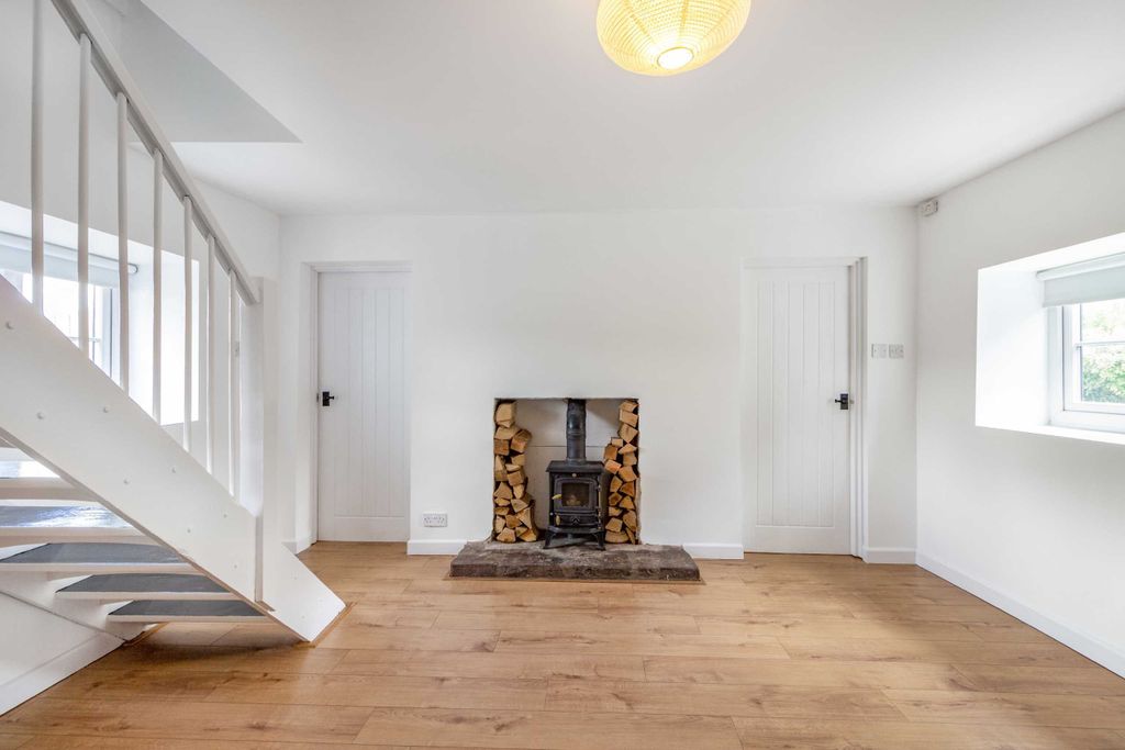 Additional image 3 of 3 bed terraced house to rentUsk, Monmouthshire NP15