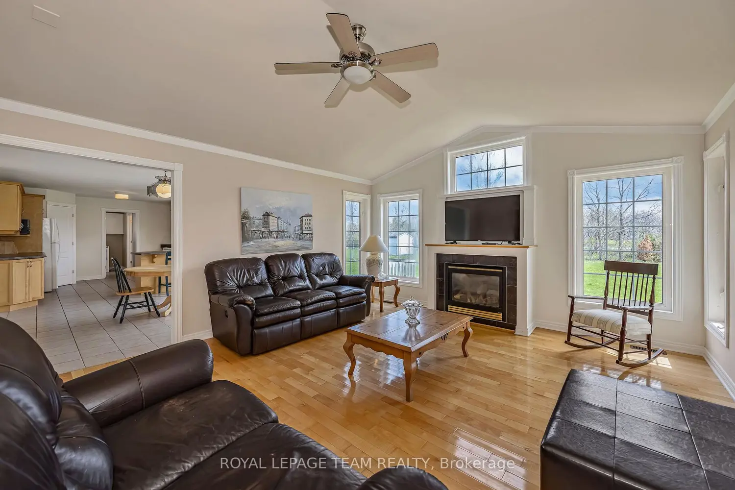 6668 Tommary Drive photo 3