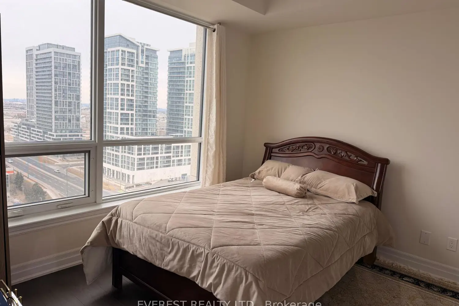Additional image 4 of 9075 Jane Street 1706