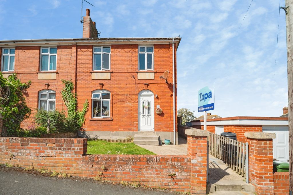 2 bed terraced house for saleBradford Road, Weymouth DT4