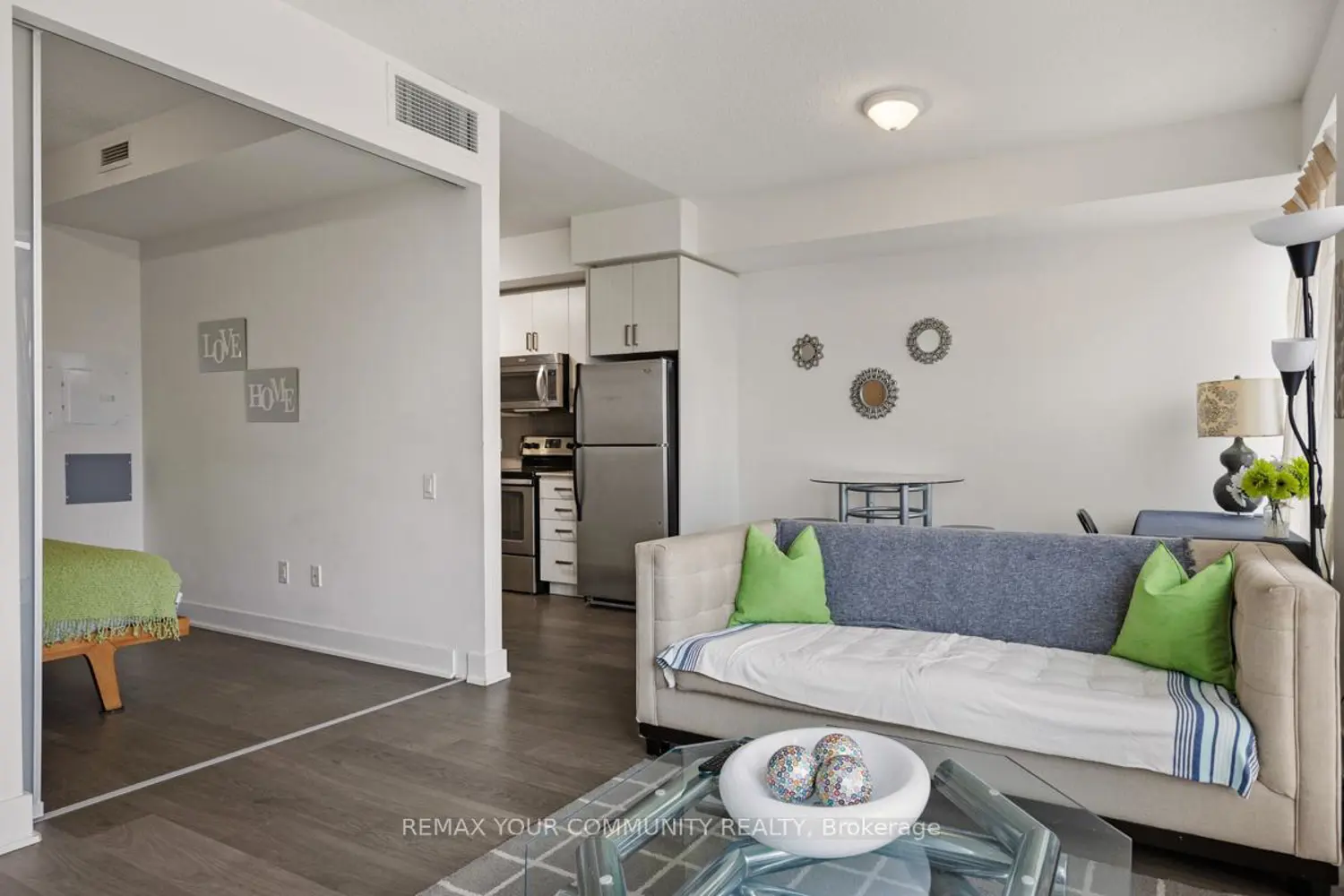 Additional image 10 of 7608 Yonge Street 518
