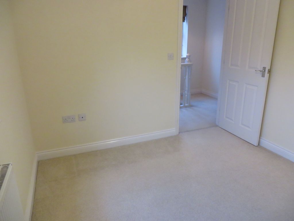 Additional image 10 of 3 bed semi-detached house to rentCollege Lawns, Broughton DN20