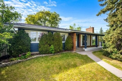 Additional image 7 of 235 Lake Rosen Crescent SE, Calgary, AB, T2J 3L9