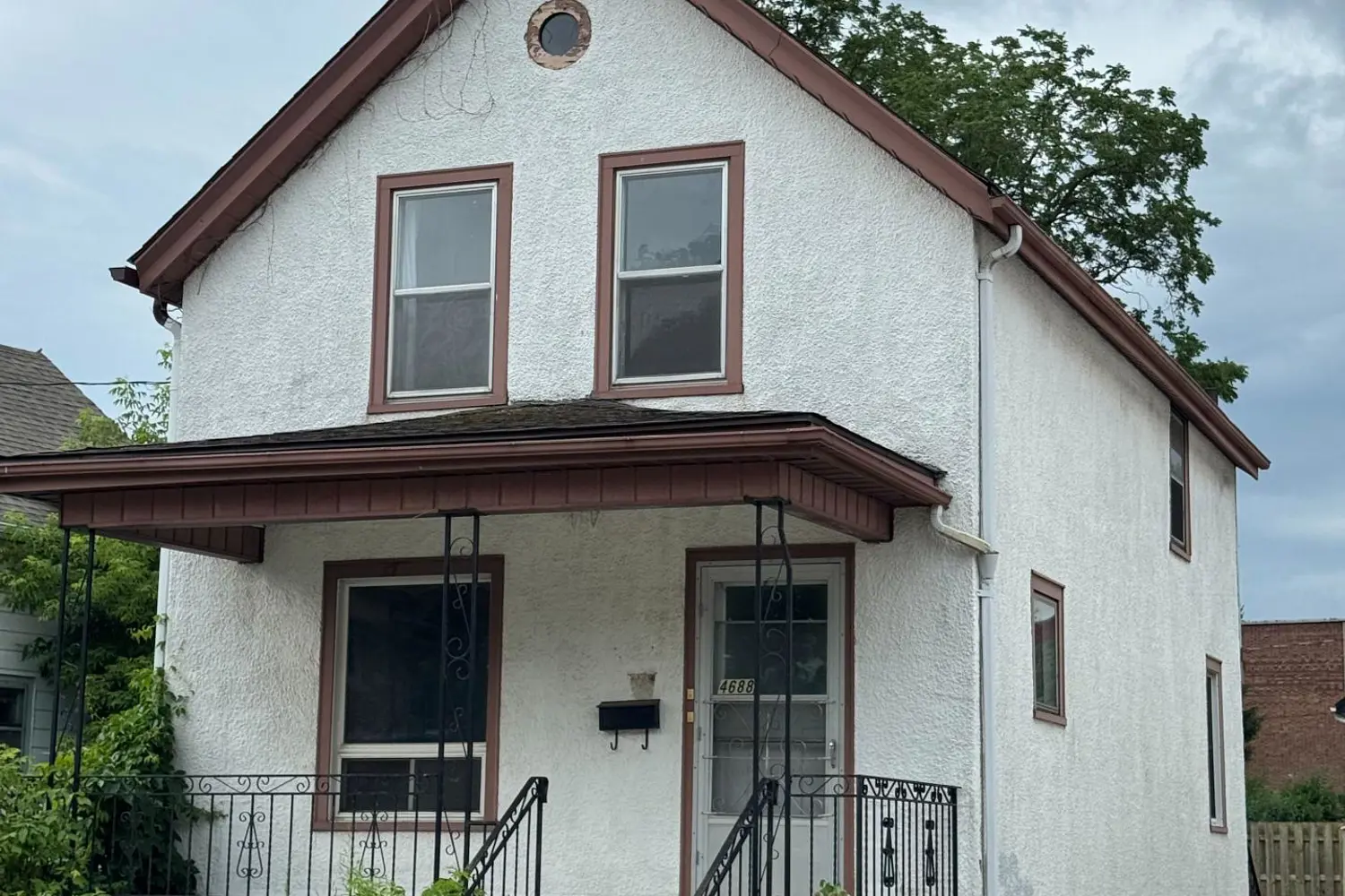 4688 Ryerson Crescent