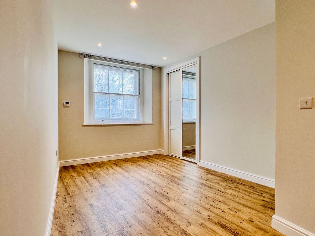 Additional image 15 of 2 bed flat to rentWindsor House, The Crescent, Taunton TA1