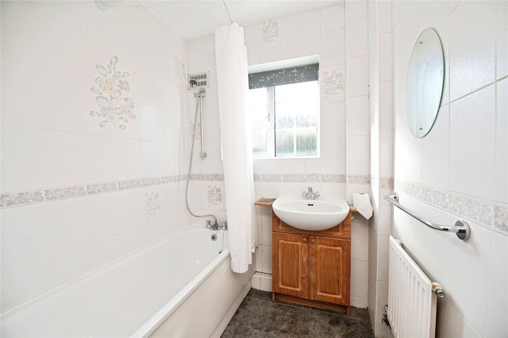 Additional image 5 of 3 bed semi-detached house for saleRenown Close, Romford RM7