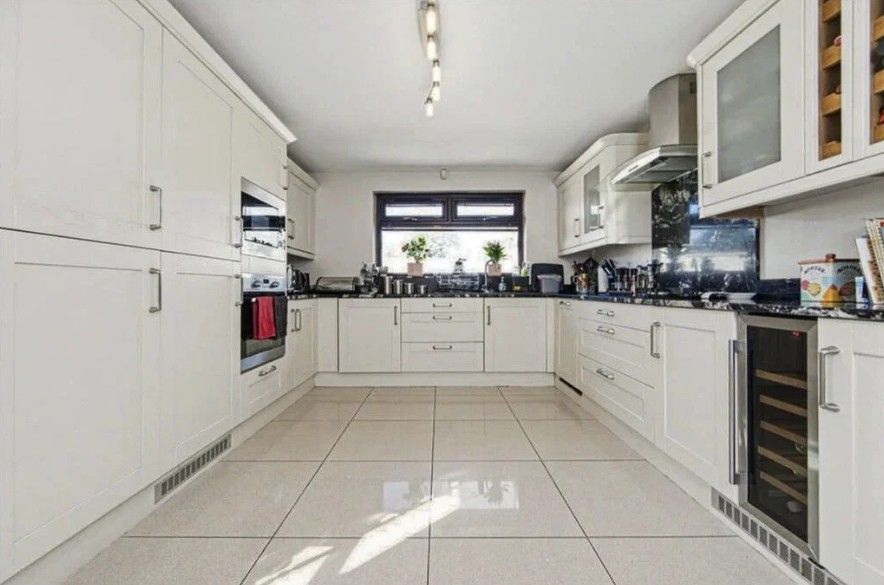 Additional image 2 of 3 bed bungalow to rentWaun Goch, Cefn Hengoed, Hengoed CF82