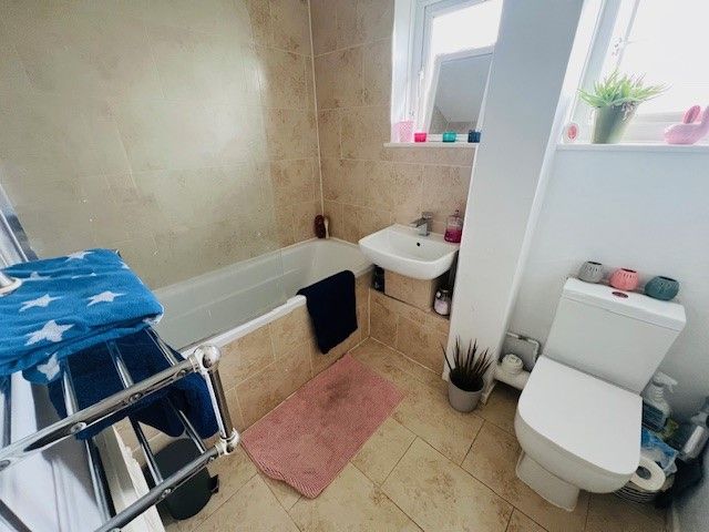 Additional image 9 of 3 bed property to rentChurchill Road, Stamford PE9