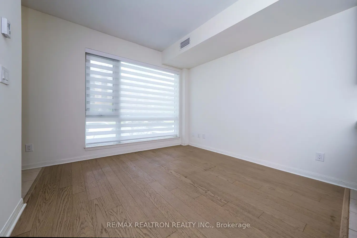 Additional image 7 of 639 Lawrence Avenue 206