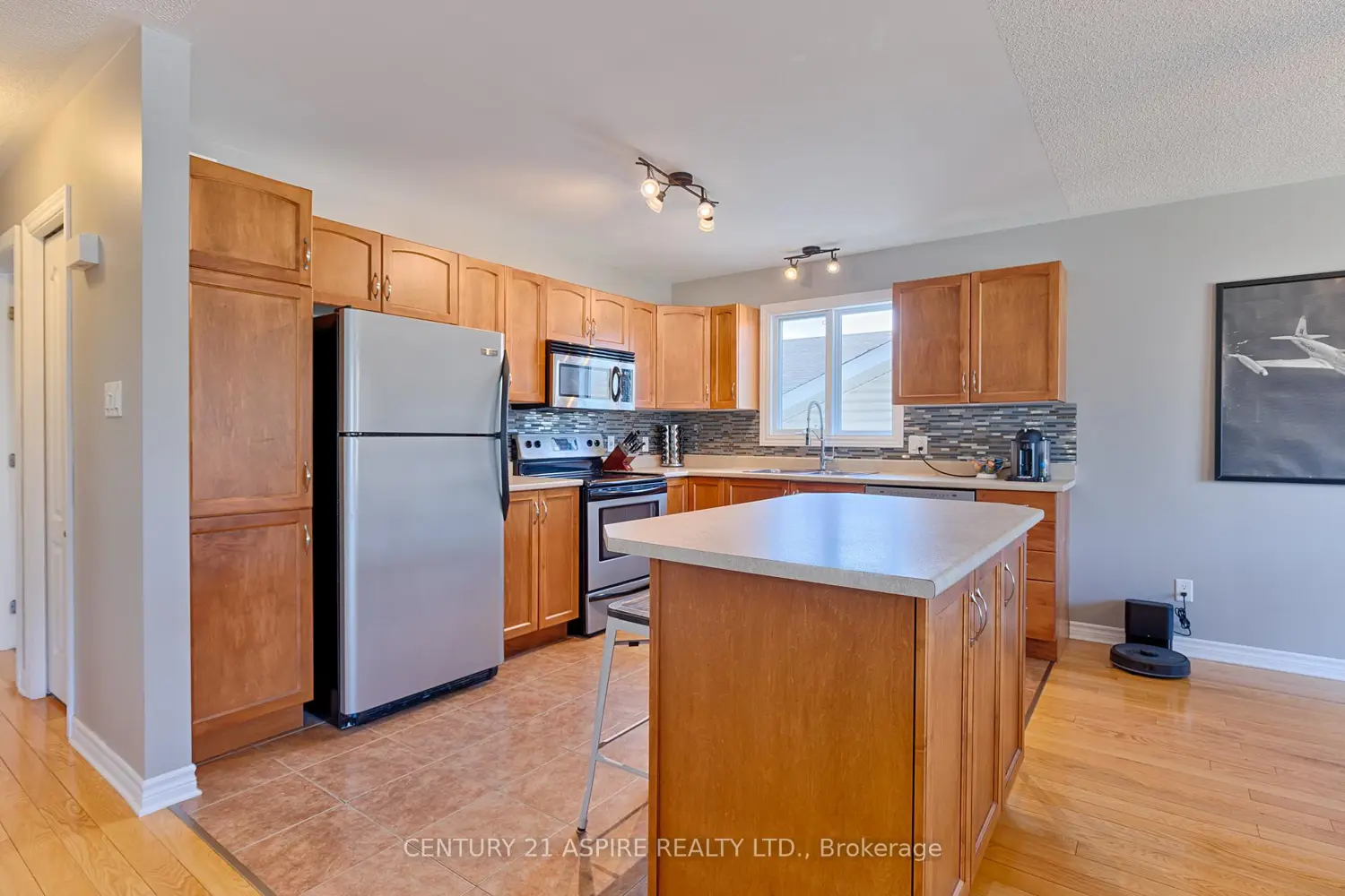 Additional image 3 of 42 Oak Avenue