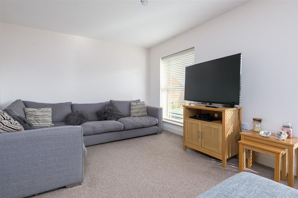 Additional image 4 of 3 bed terraced house to rentDe Montfort Gardens, Boston PE21