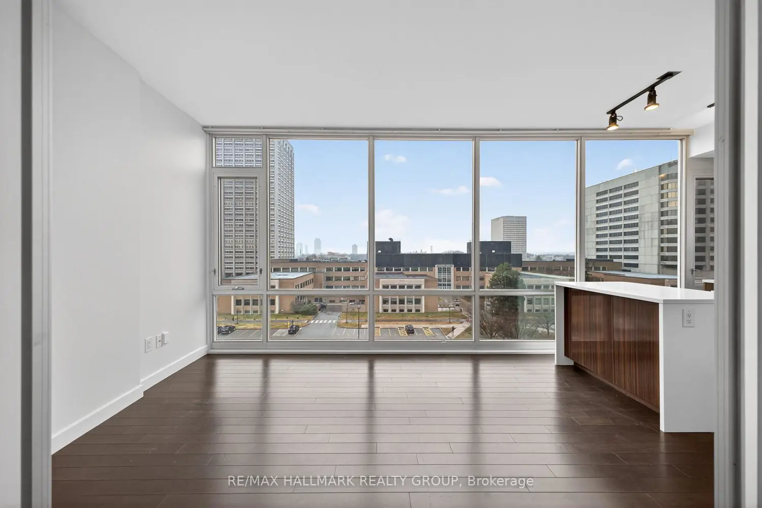 Additional image 11 of 201 Parkdale Avenue 705