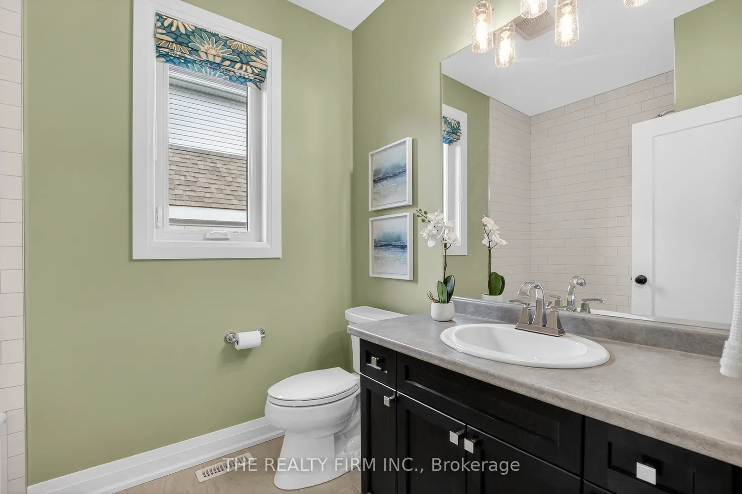 95 Mayapple Crescent