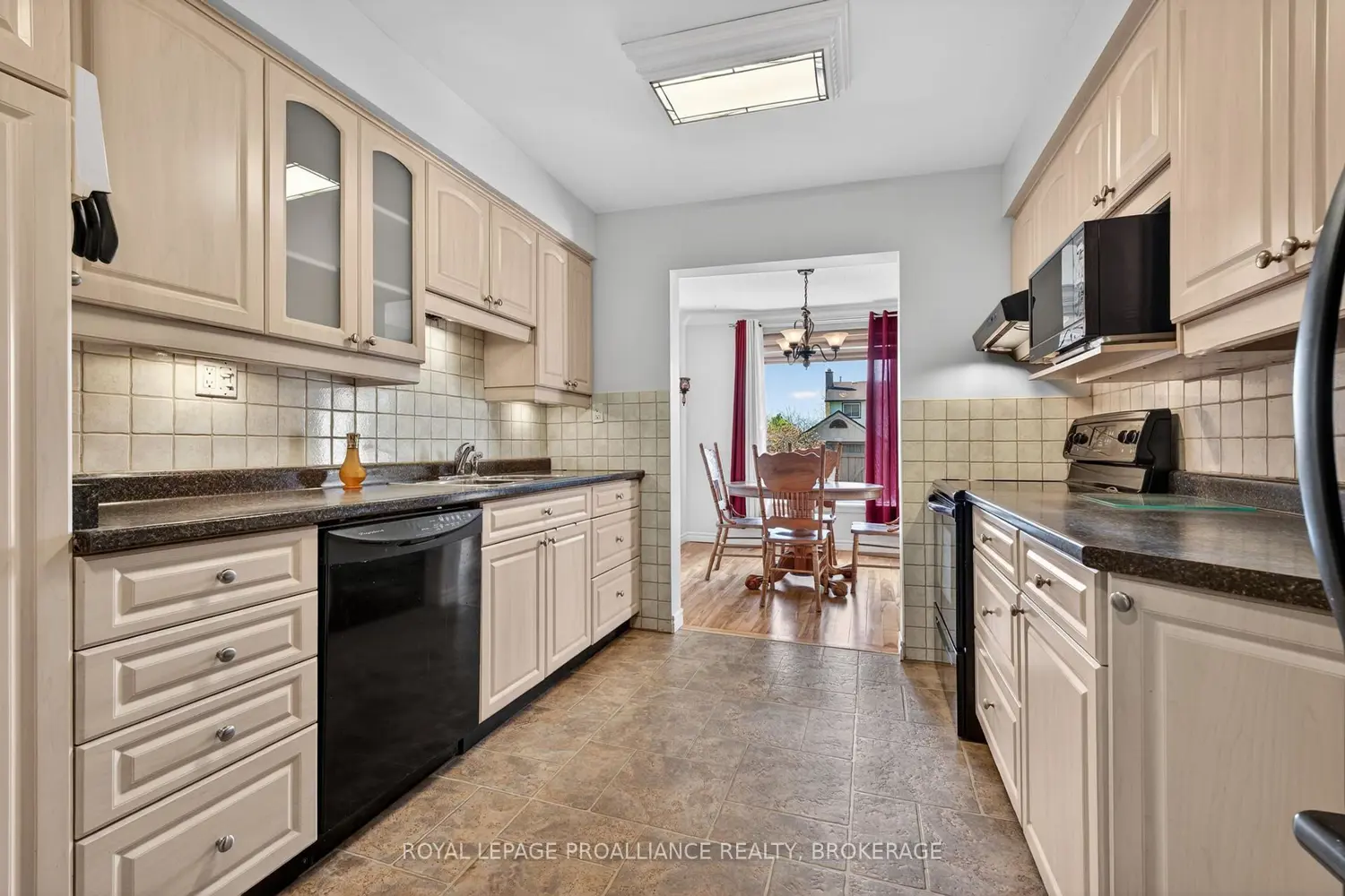 Additional image 4 of 75 Windfield Crescent