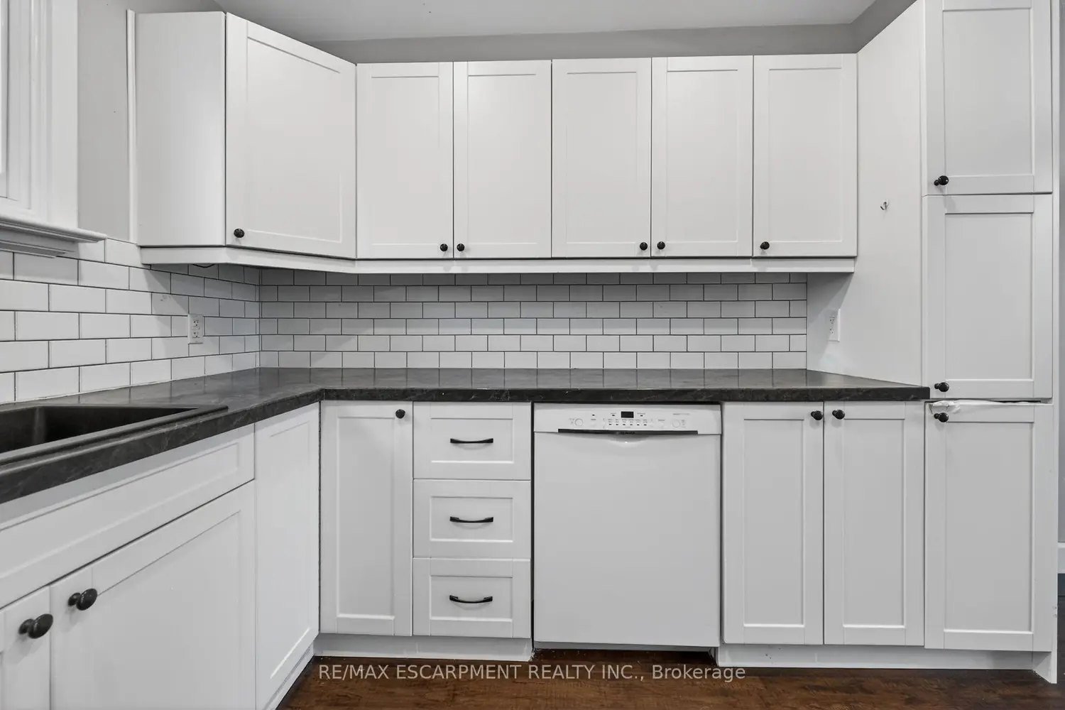 Additional image 6 of 149 St. Catherine Street 13