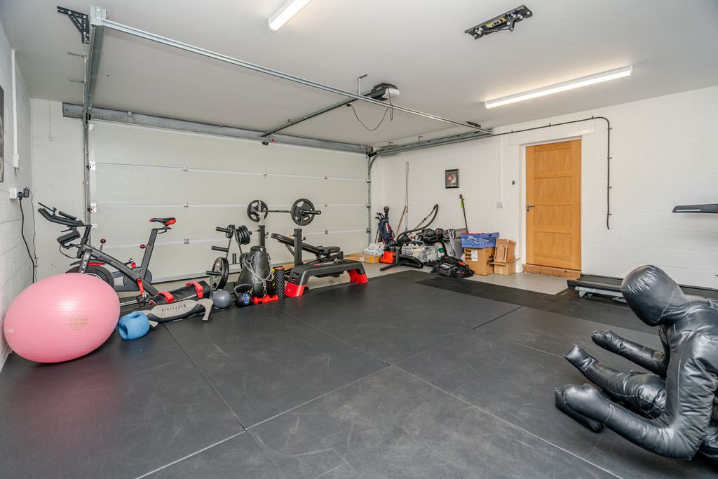 Additional image 23 of 6 bed detached house for saleOrchard Road, Pulloxhill, Bedford MK45
