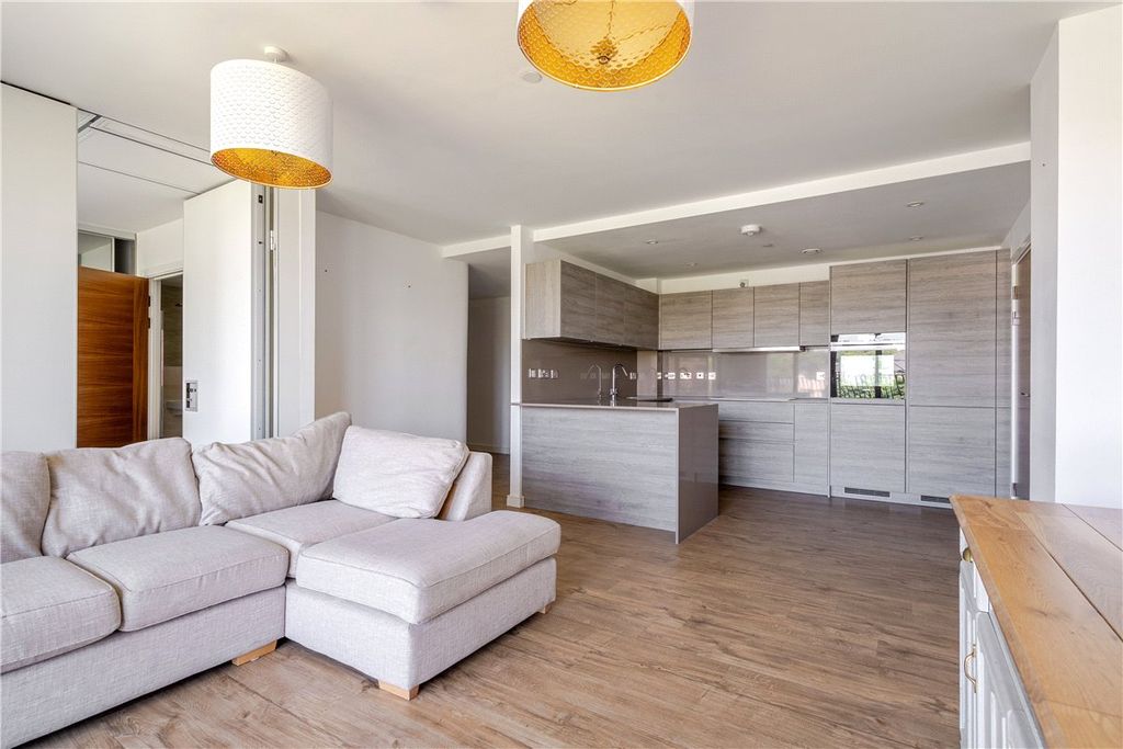 Additional image 4 of 2 bed flat to rentVictoria Bridge Road, Bath, Somerset BA2