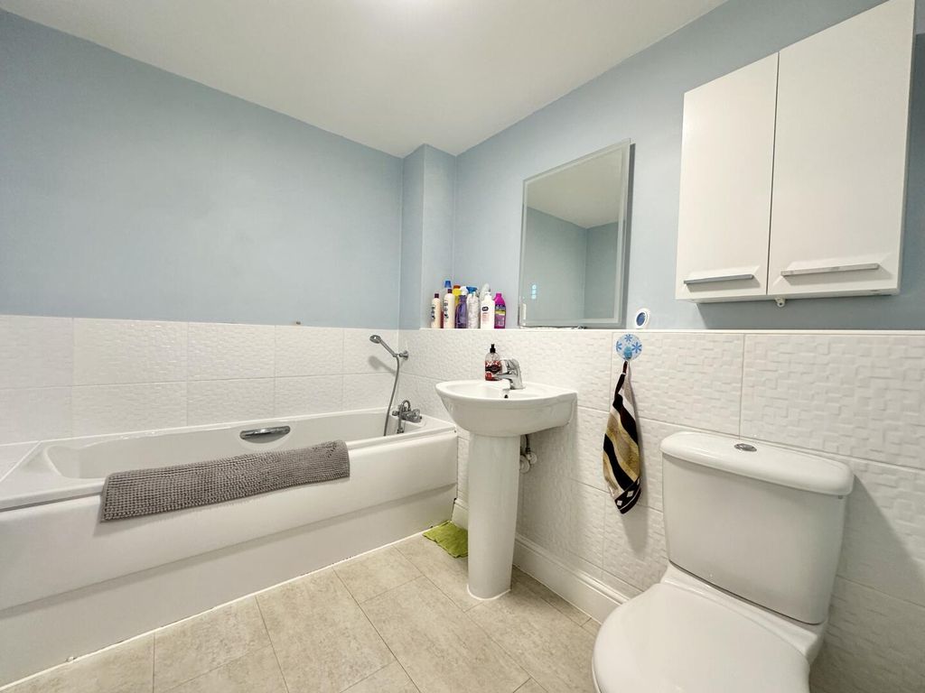 Additional image 13 of 2 bed flat to rentMerchant Sq, Portishead BS20