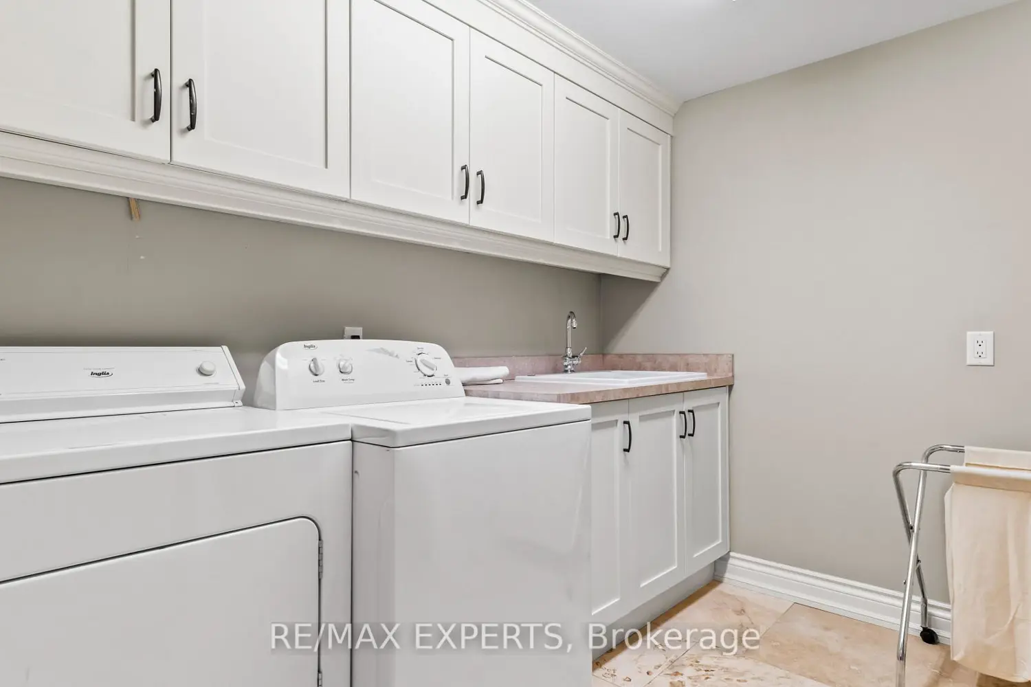 Additional image 10 of 431 Manley Crescent