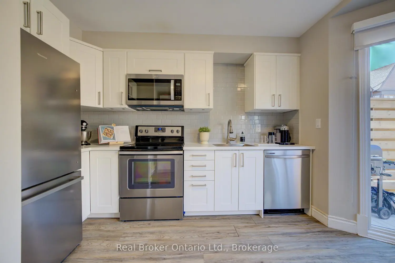 Additional image 7 of 895 Maple Avenue 617