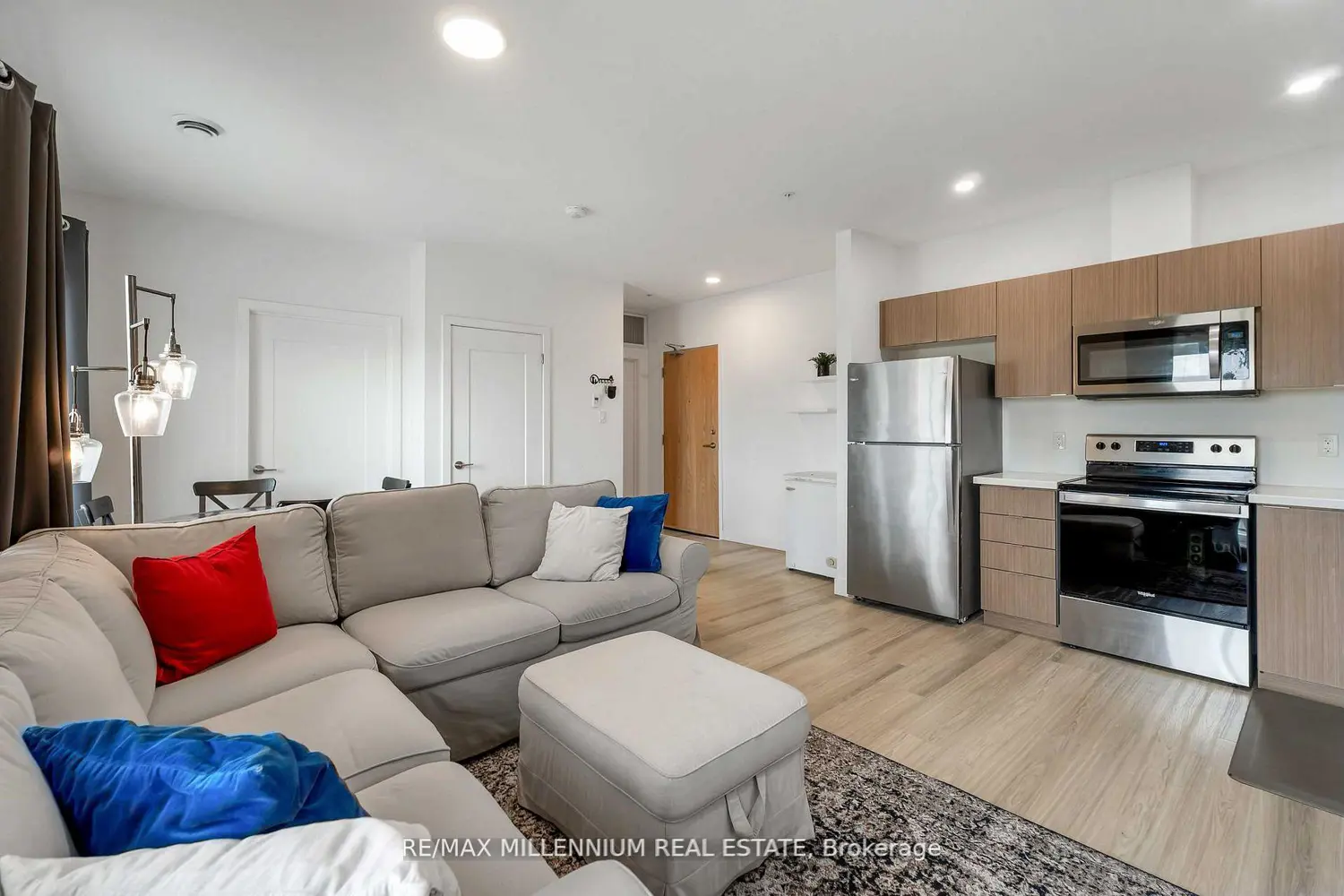 Additional image 2 of 408 Dundas Street 306