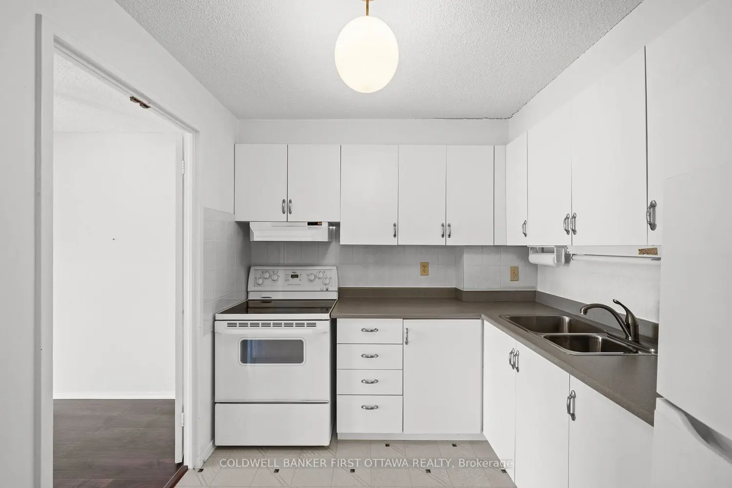 1100 Ambleside Drive 411