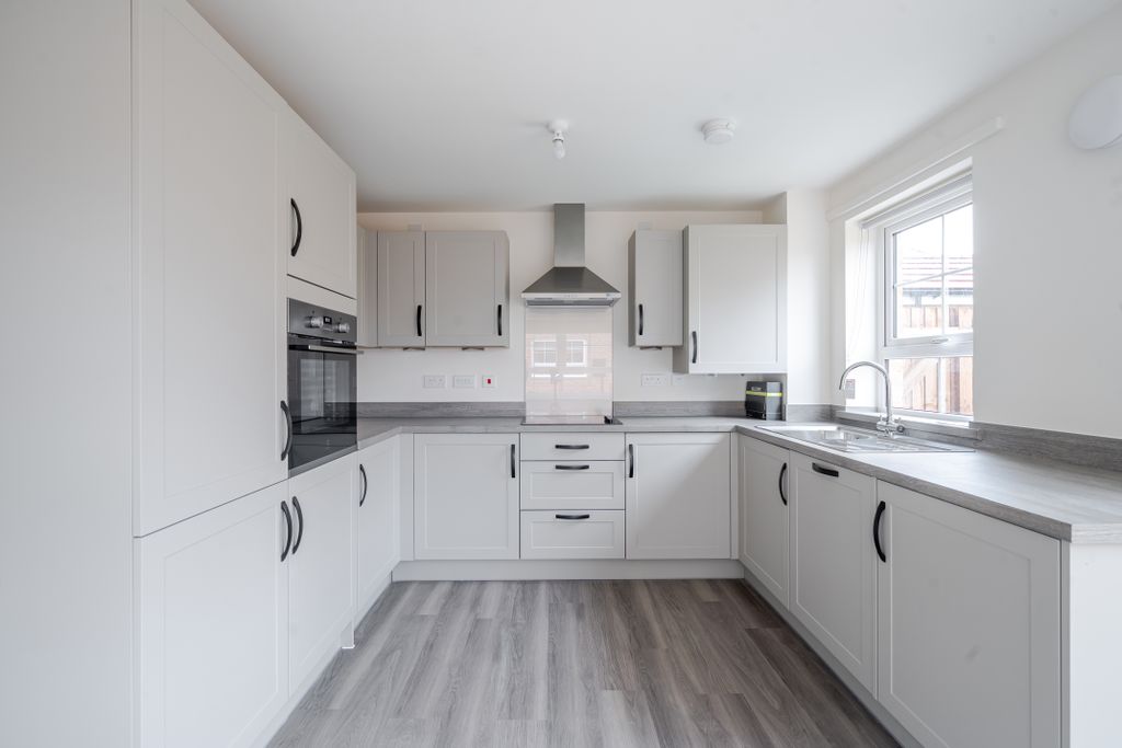 Additional image 2 of 3 bed detached house to rentSouthwold Drive, Hampton Beach, Peterborough PE7