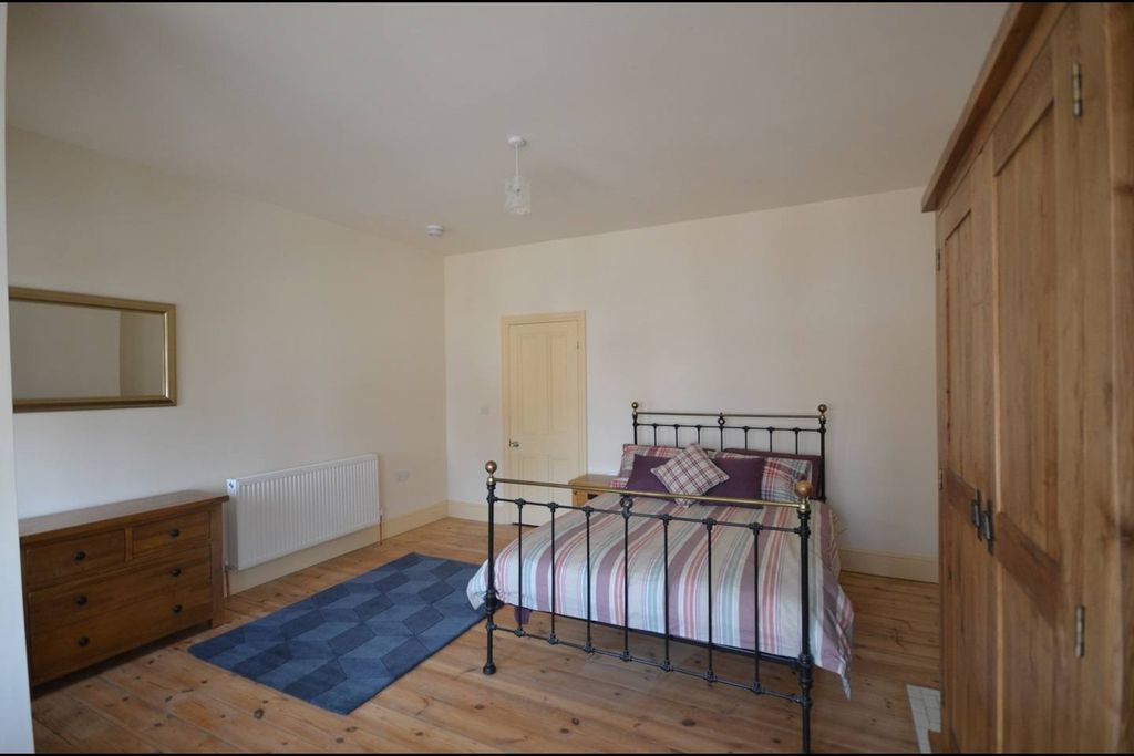 Additional image 6 of 4 bed terraced house to rentLuton, Bedfordshire LU1