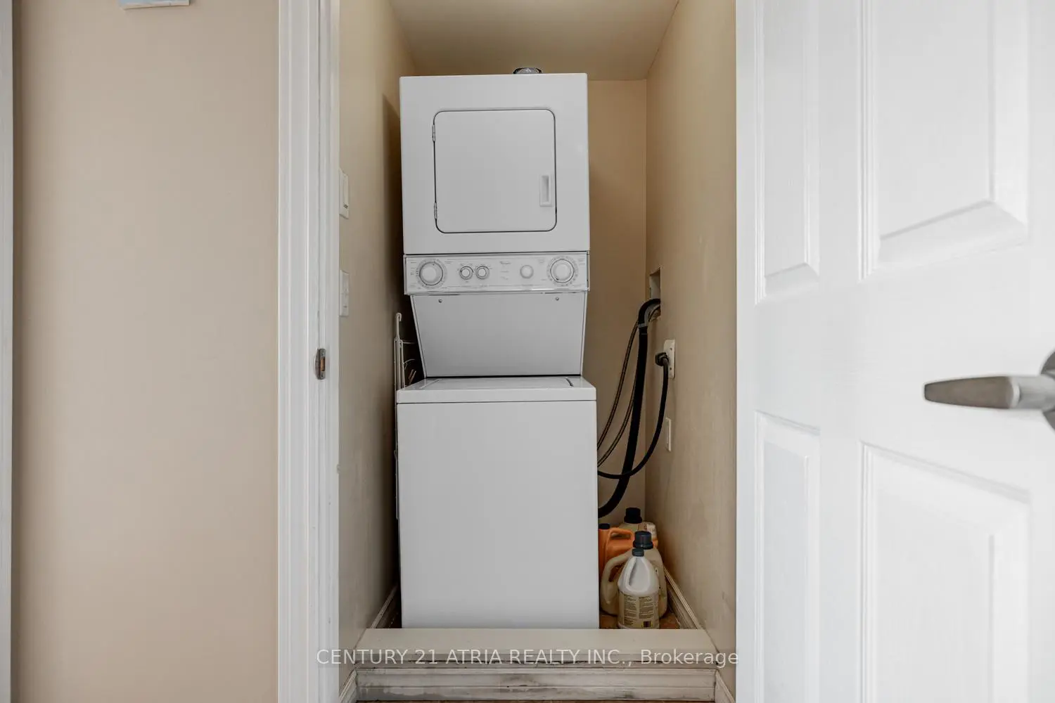 Additional image 16 of 15943 Bayview Avenue 9