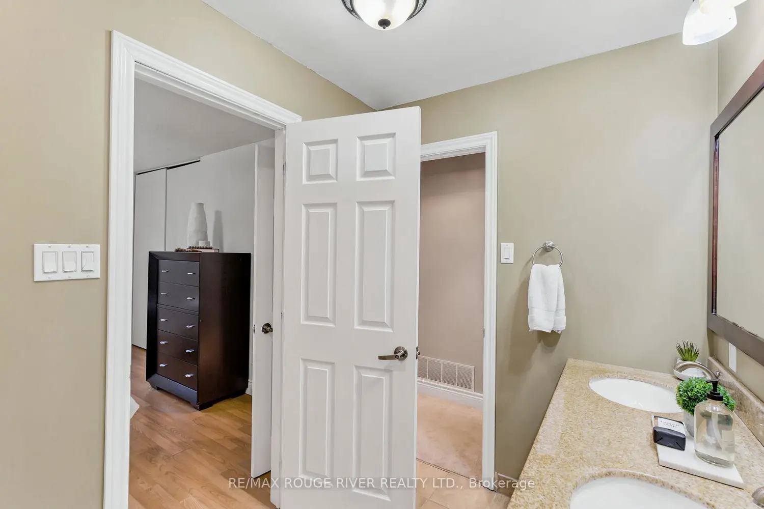 Additional image 4 of 1125 Byron Street