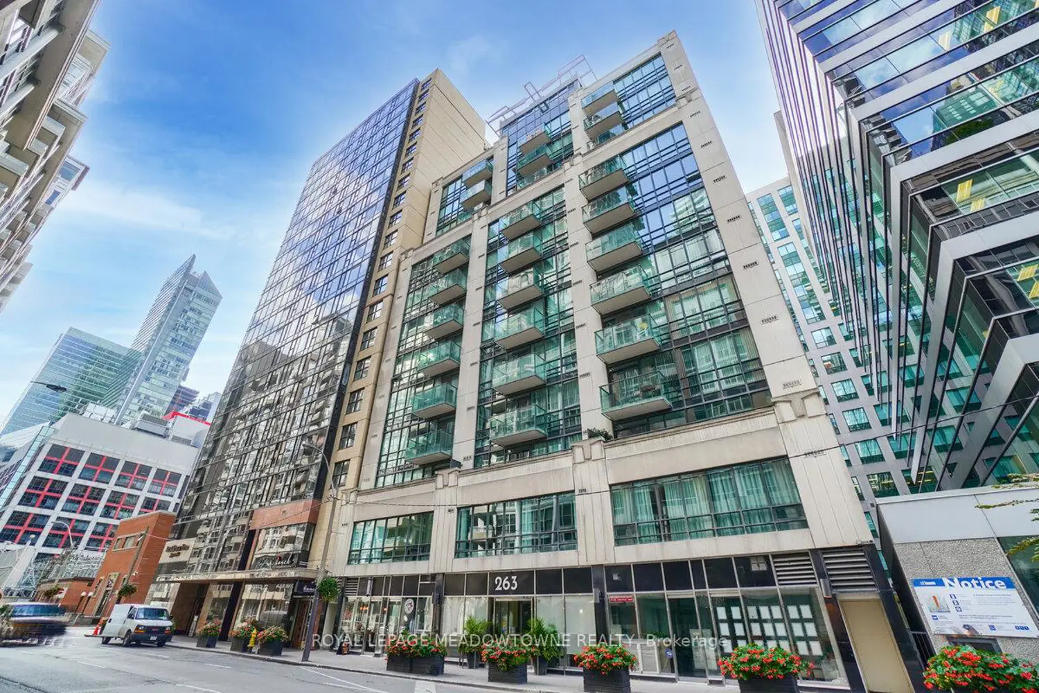 263 Wellington Street 1101