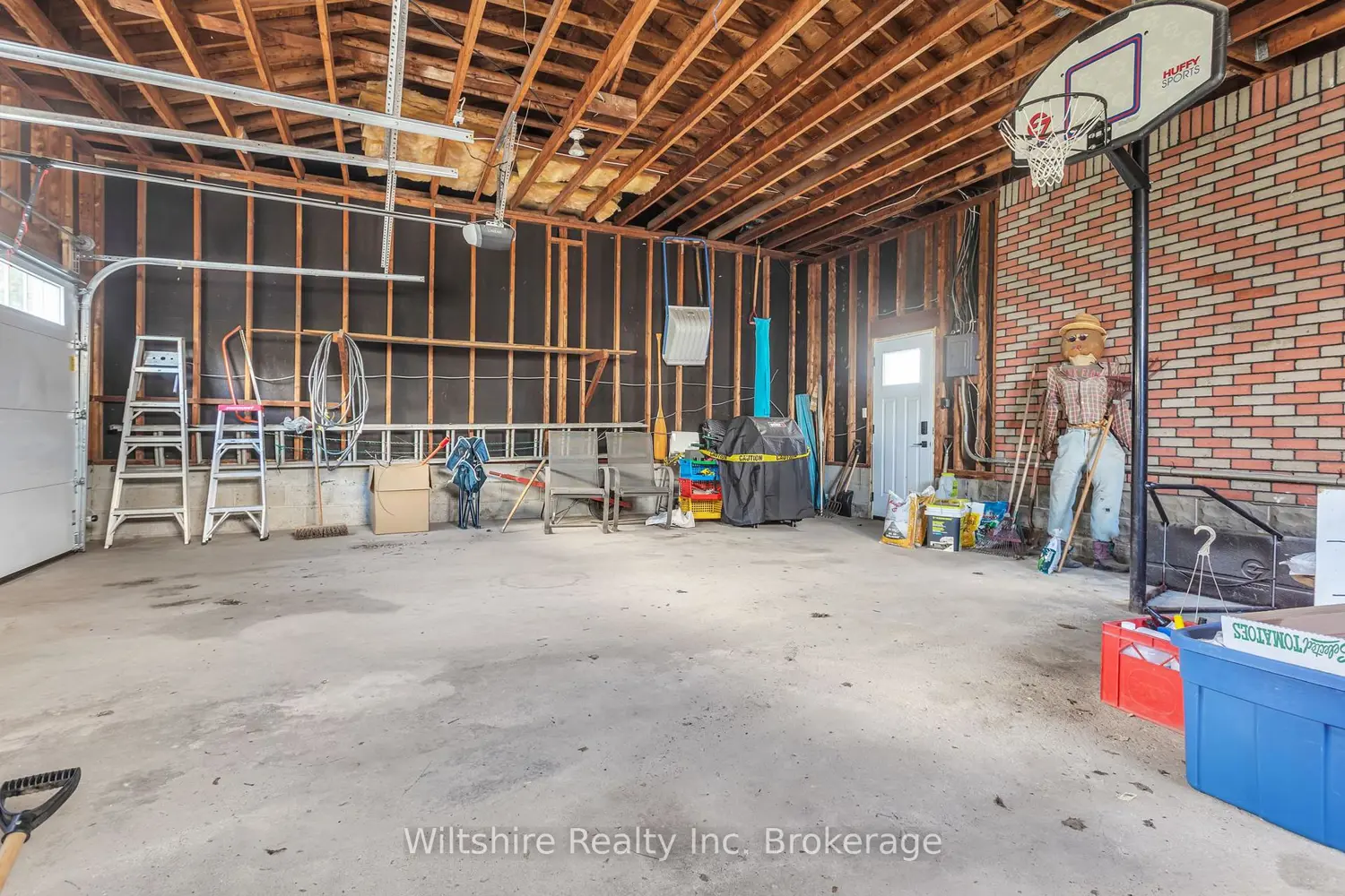 Additional image 11 of 427 Broadway Street