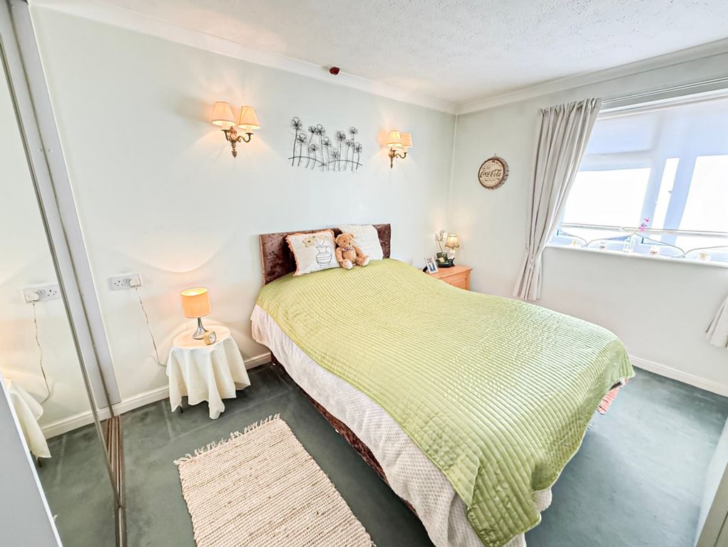 2 bed flat for saleWell Lane, Greasby CH49 photo 5