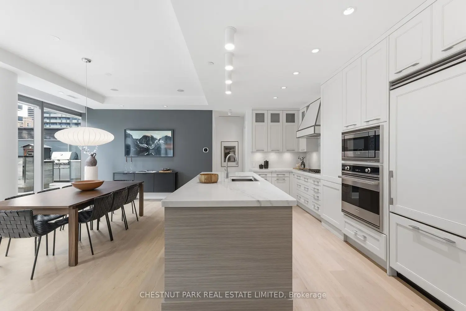 77 Charles Street 1002