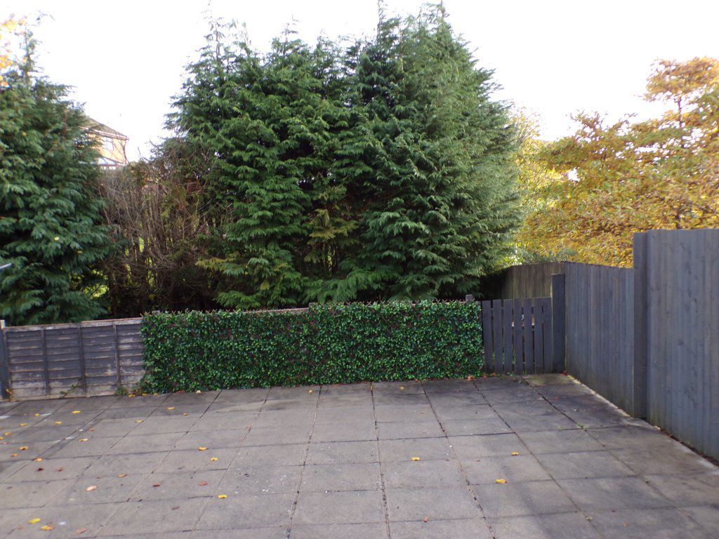 Additional image 10 of 3 bed property to rent18 Pembroke Close, Grove Park, Blackwood NP12