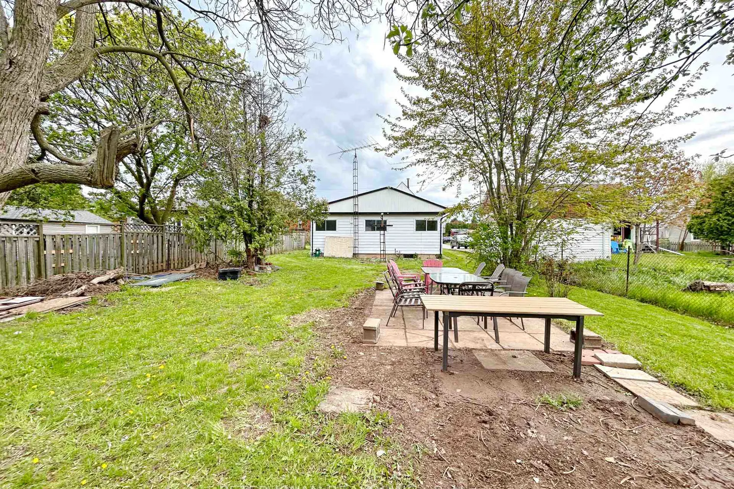 Additional image 14 of 4977 John Street