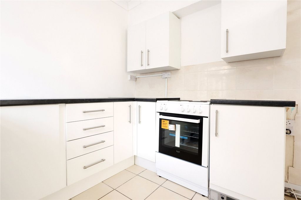 Additional image 5 of 3 bed flat to rentHigh Street, Tonypandy CF40