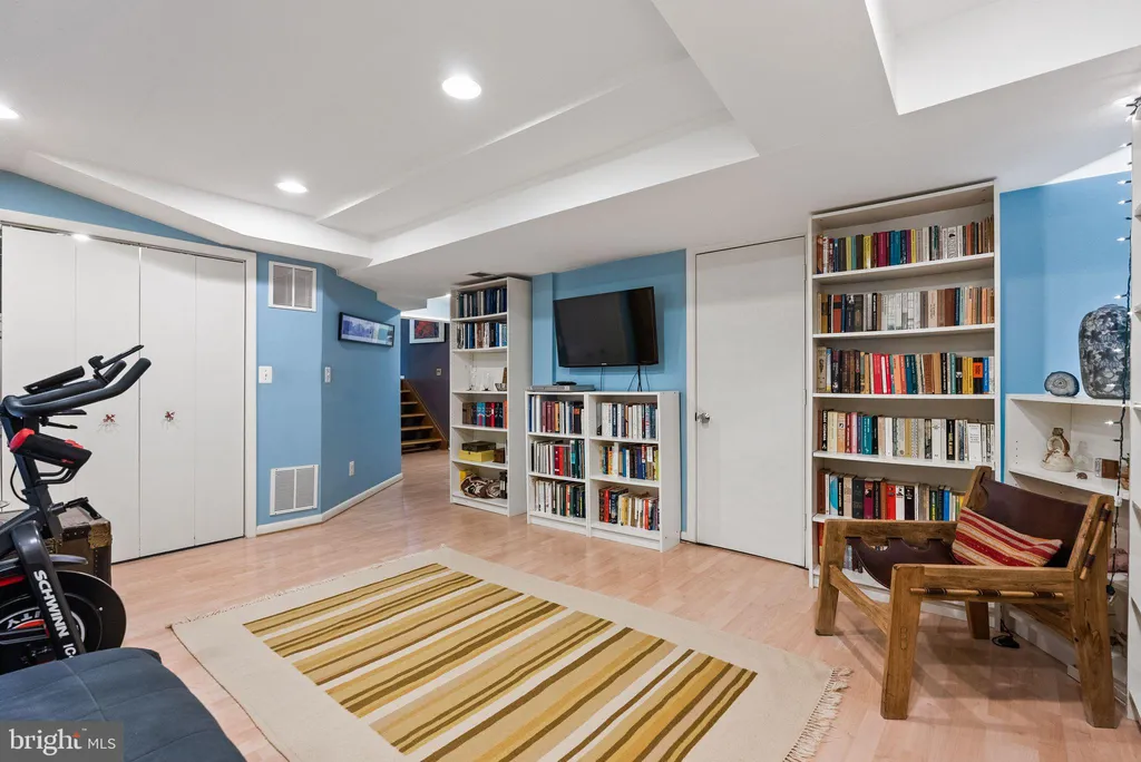 Additional image 70 of 8034 Park Overlook Drive, Bethesda, MD 20817
