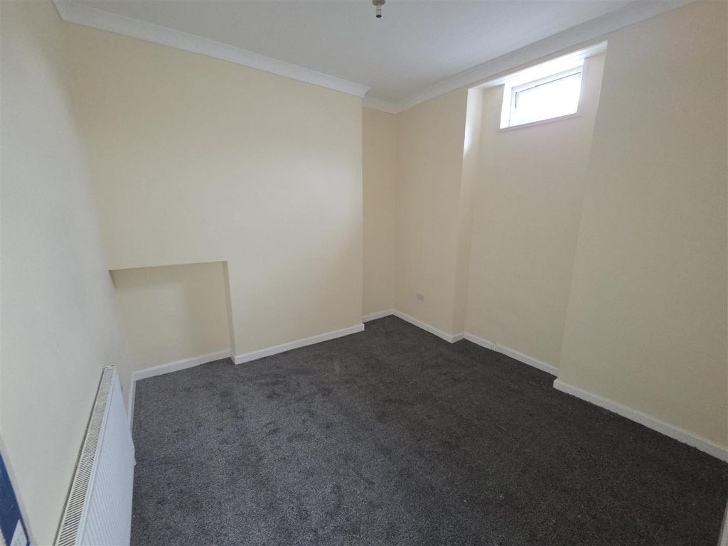 Additional image 7 of 4 bed flat to rentCommercial Road, Newport NP20