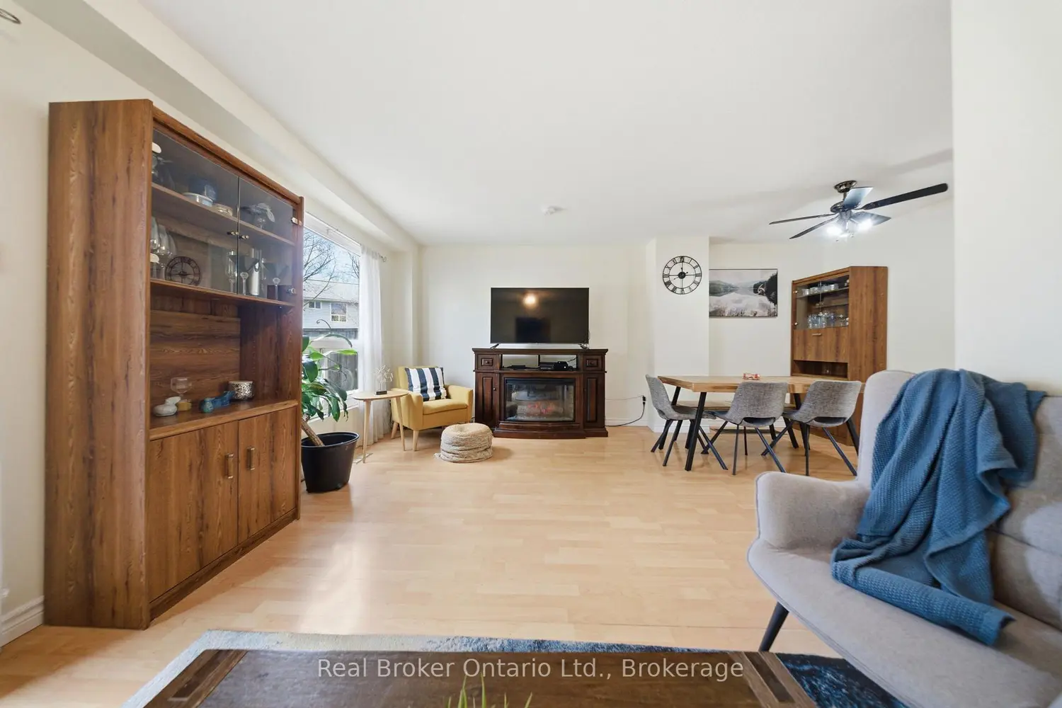 Additional image 10 of 32 Mowat Boulevard 41