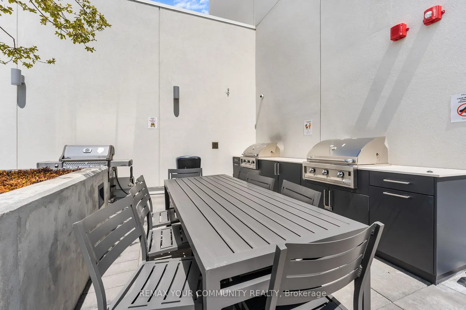 Additional image 16 of 9000 Jane Street 429