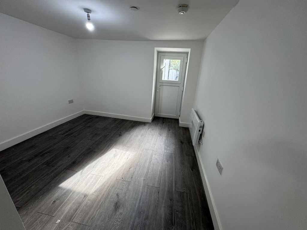 Additional image 11 of 1 bed flat to rentPicton Street, Maesteg CF34