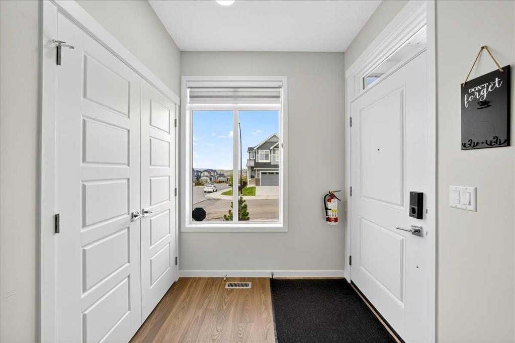 Additional image 6 of 10 Lucas Close NW, Calgary, AB, T3P1Z5