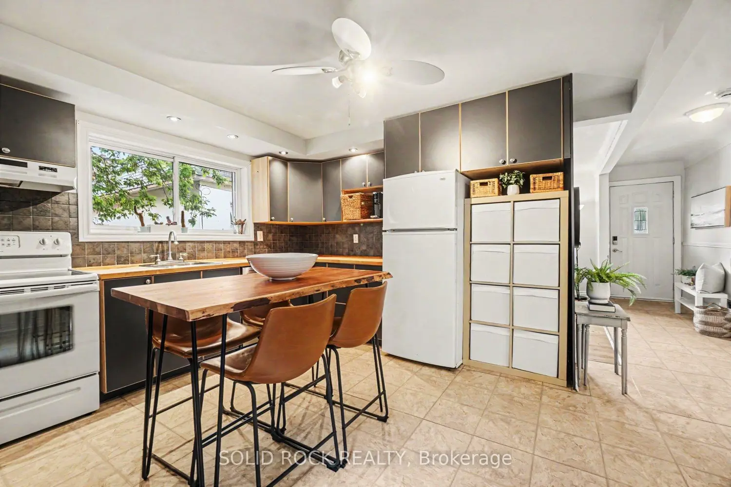 Additional image 8 of 194 Genest Street