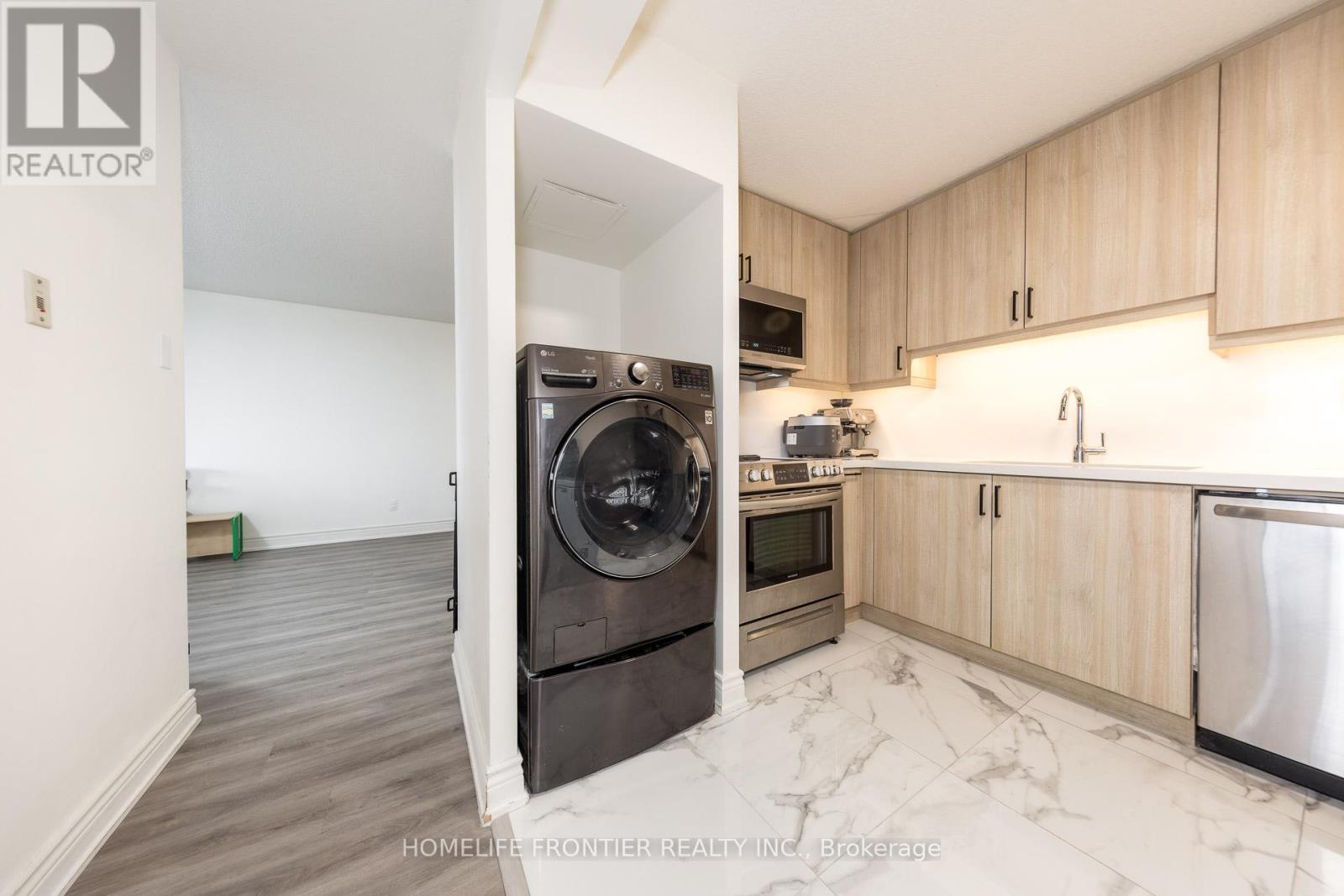 Additional image 5 of 608-10 Tangreen Crescent, Toronto, ON, M2M4B9